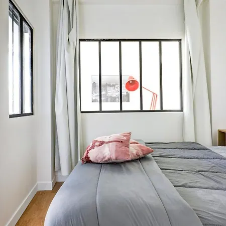 Palais Royal - Louvre Apartment Paris