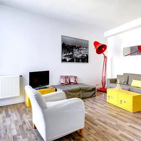 Palais Royal - Louvre Apartment Paris