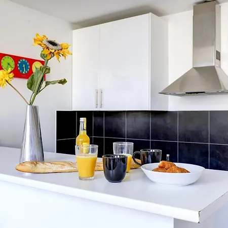 Palais Royal - Louvre Apartment